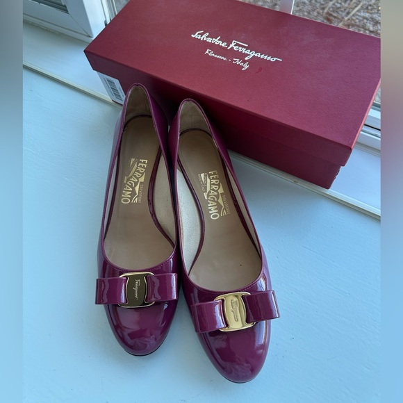 Salvatore Ferragamo Women's Purple Patent Leather Heels - Picture 3 of 6